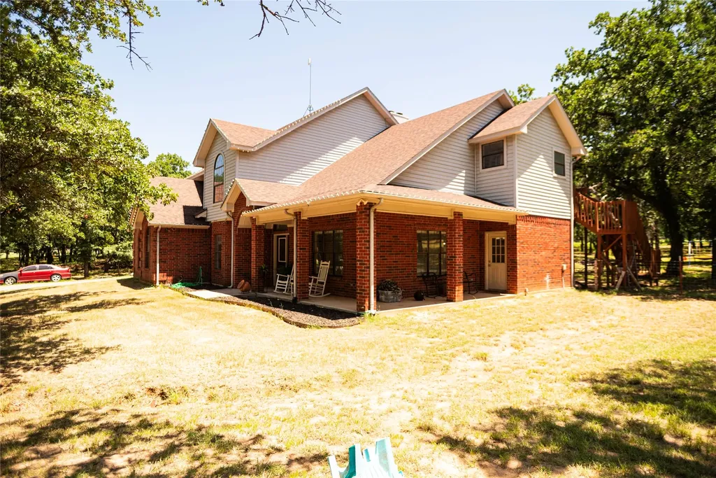 696 Indian Trail Decatur TX 76234