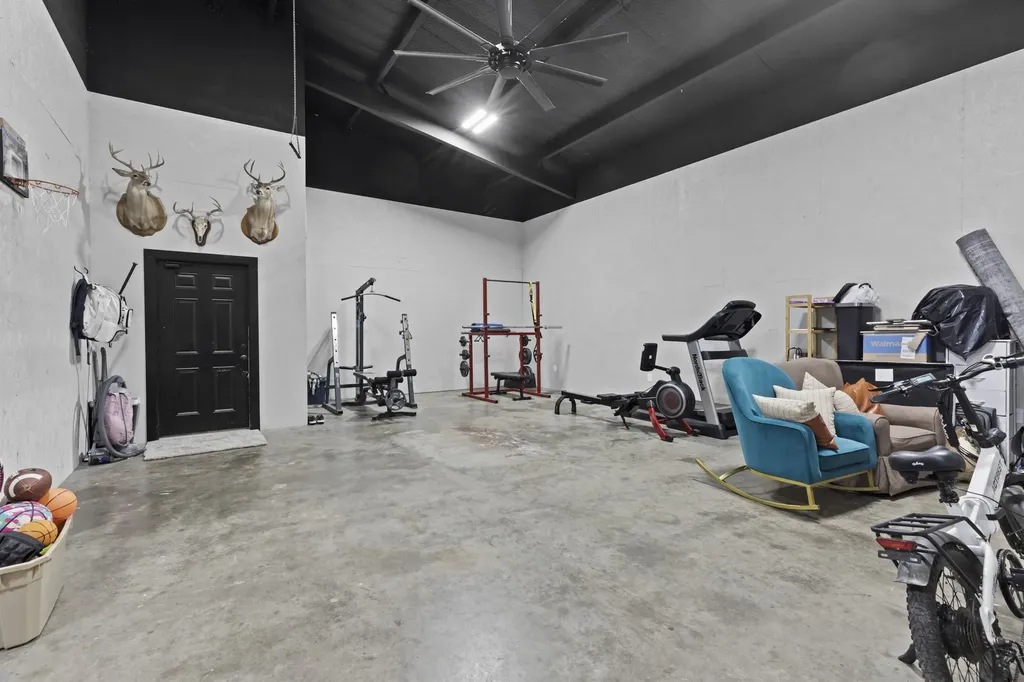 931 Vz County Road 2306 Canton TX 75103