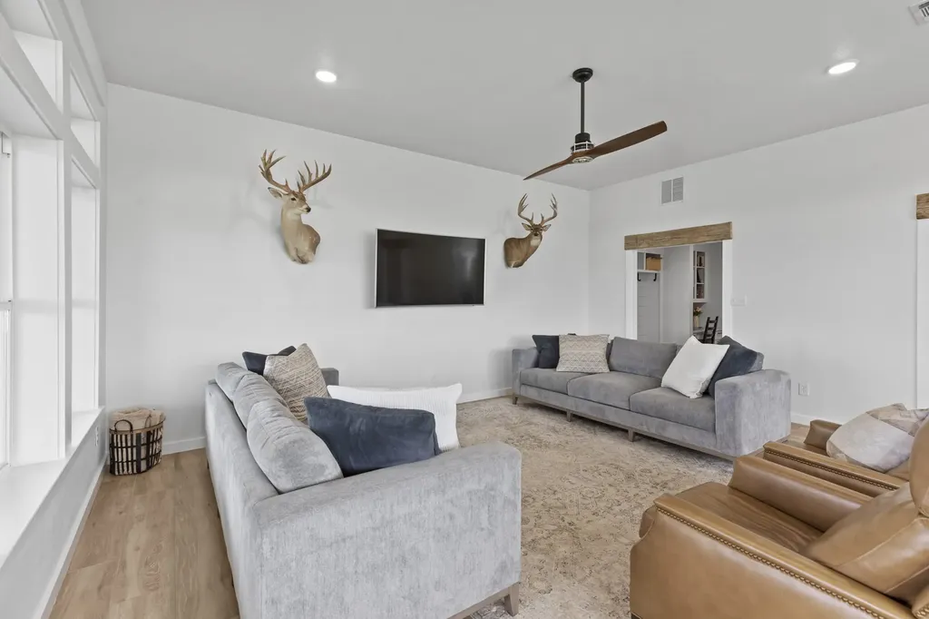 931 Vz County Road 2306 Canton TX 75103