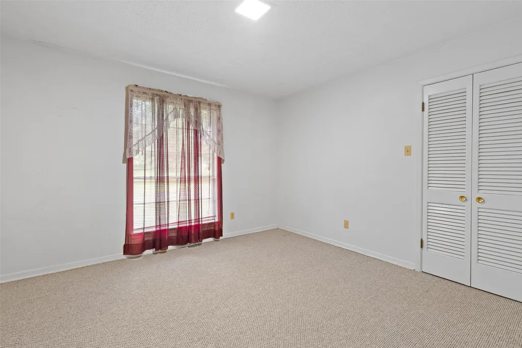 104 N Timberlane Lone Star TX 75668
