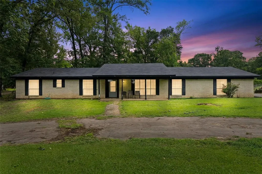104 N Timberlane Lone Star TX 75668