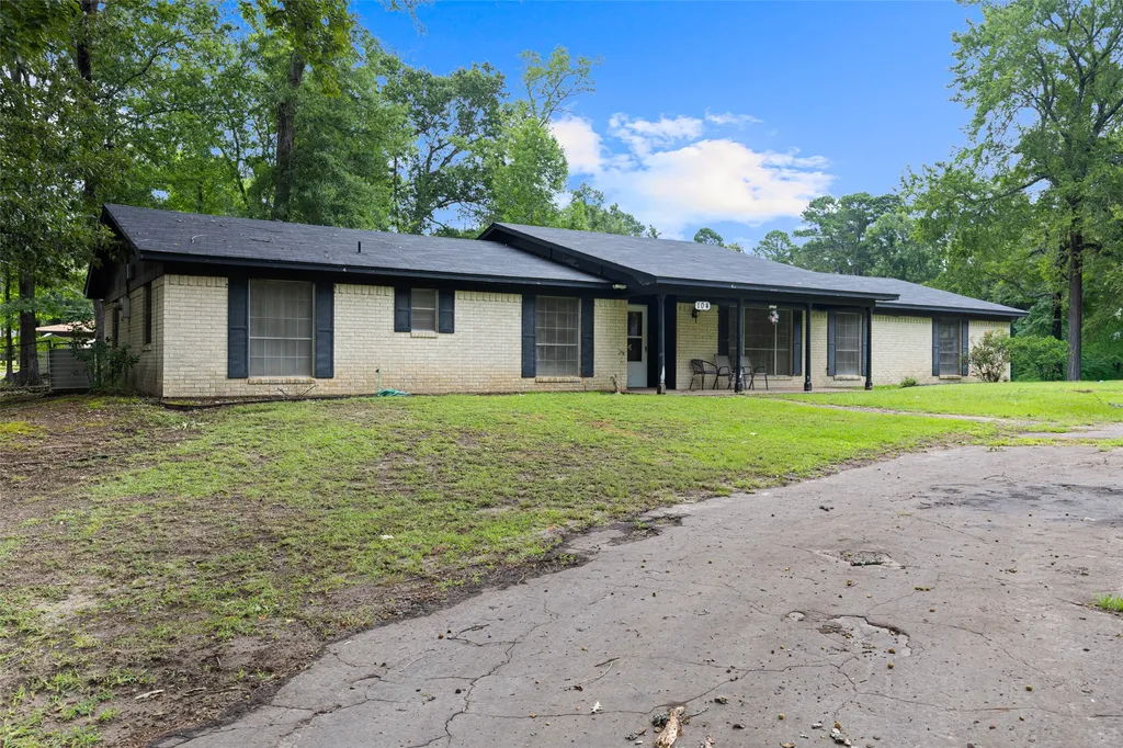 104 N Timberlane Lone Star TX 75668