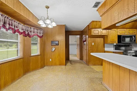 104 N Timberlane Lone Star TX 75668