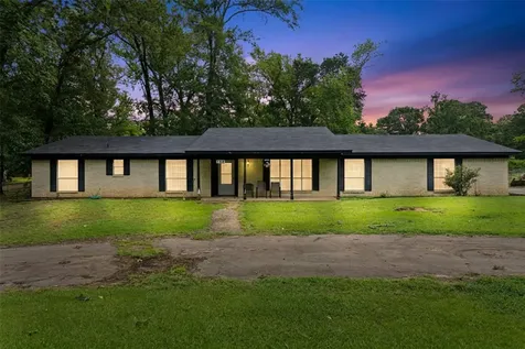 104 N Timberlane Lone Star TX 75668