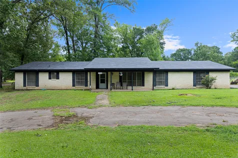 104 N Timberlane Lone Star TX 75668