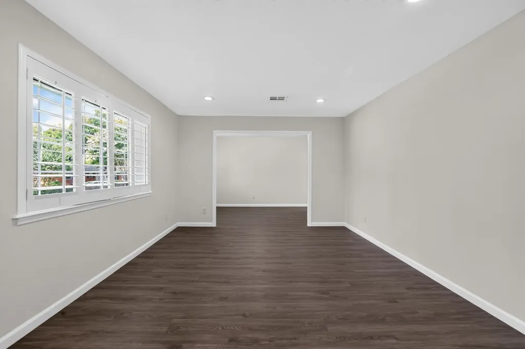 4348 Selkirk Drive W Fort Worth TX 76109