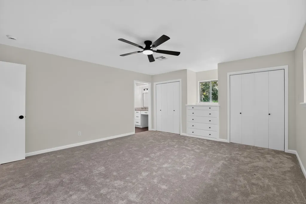 4348 Selkirk Drive W Fort Worth TX 76109