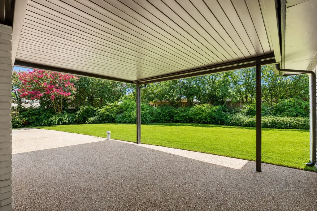 4348 Selkirk Drive W Fort Worth TX 76109