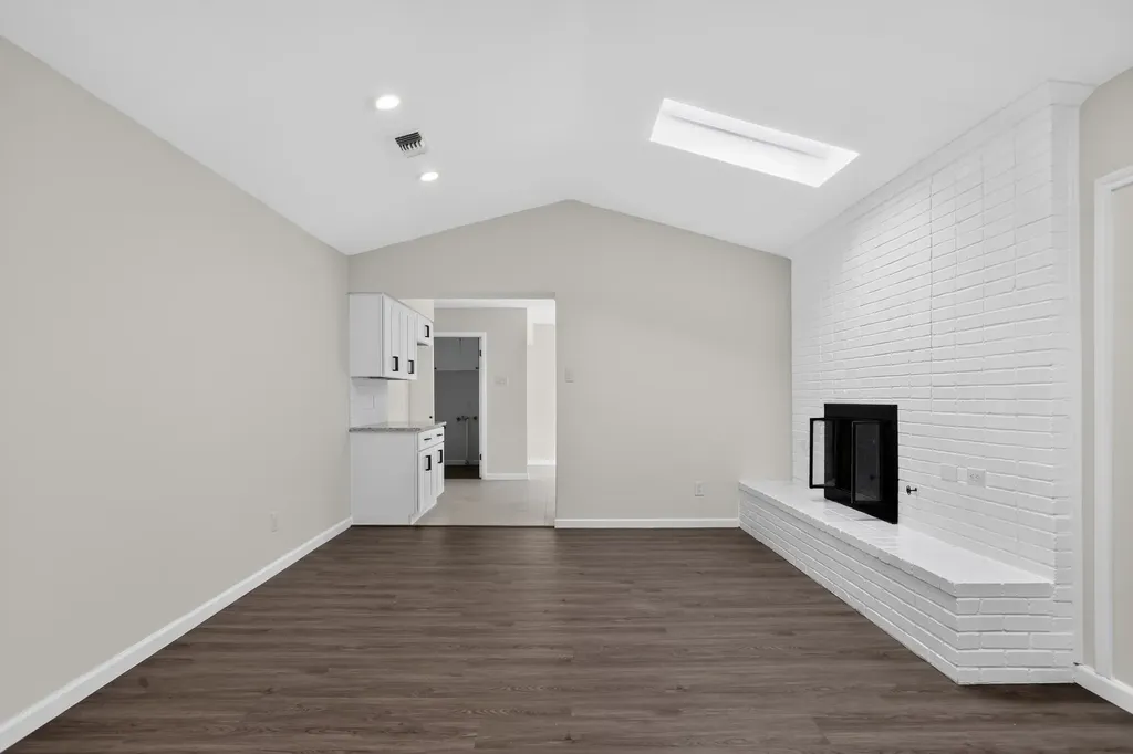 4348 Selkirk Drive W Fort Worth TX 76109