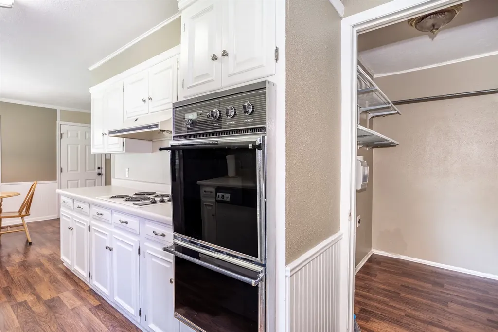 2005 Maplewood Drive Gainesville TX 76240