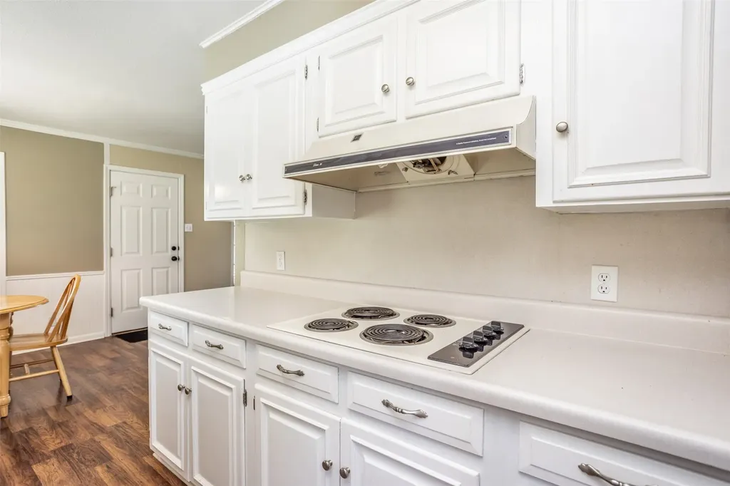 2005 Maplewood Drive Gainesville TX 76240