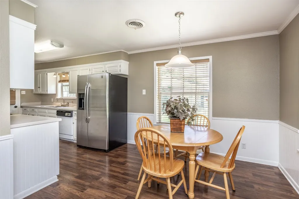 2005 Maplewood Drive Gainesville TX 76240
