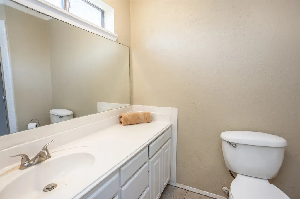 2005 Maplewood Drive Gainesville TX 76240