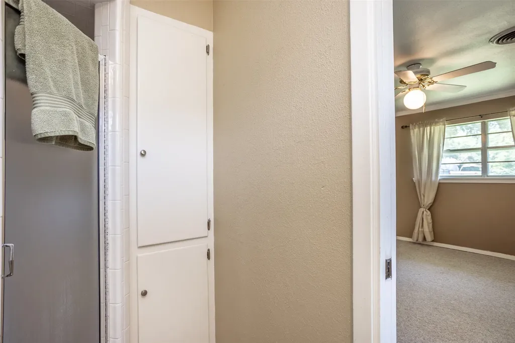 2005 Maplewood Drive Gainesville TX 76240