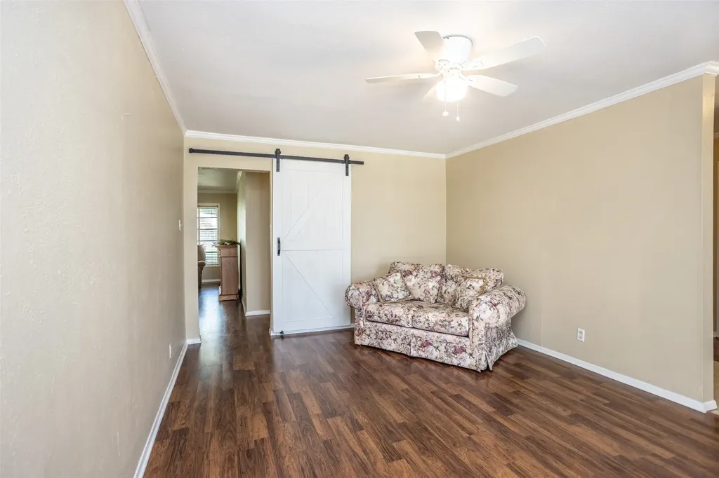 2005 Maplewood Drive Gainesville TX 76240