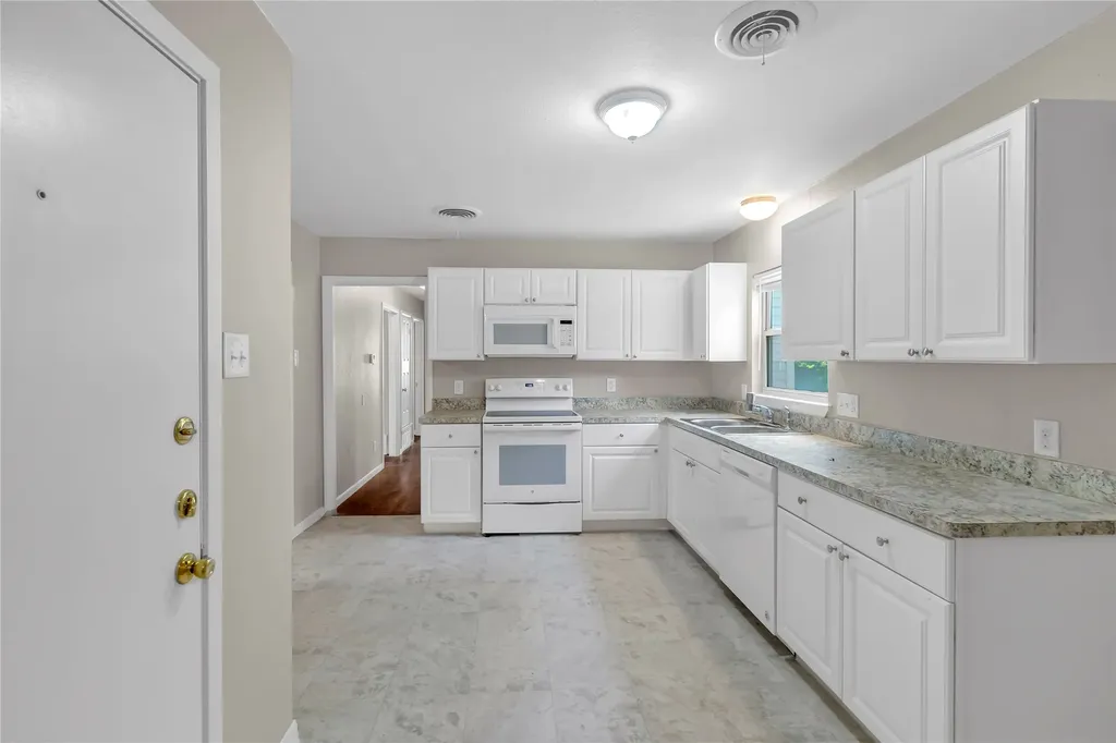 2308 Muret Street Irving TX 75062