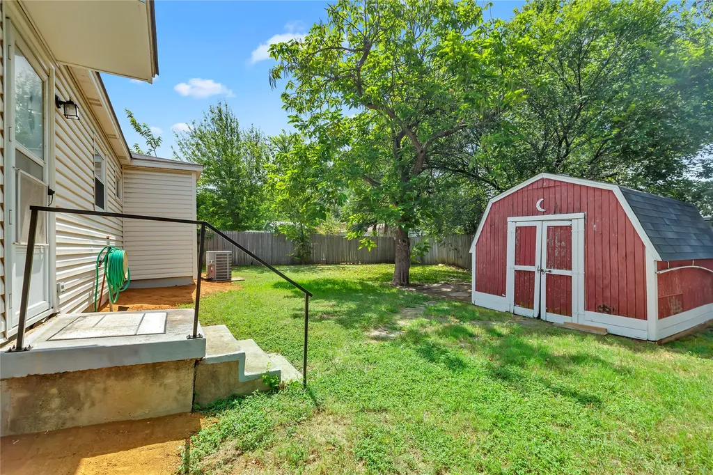 2308 Muret Street Irving TX 75062