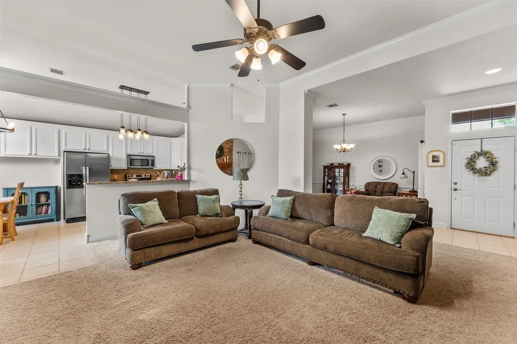 628 Willow Creek Drive Hewitt TX 76643