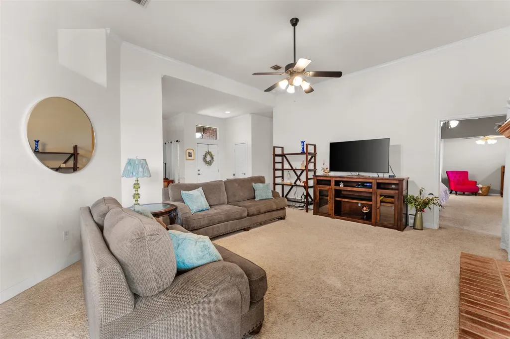 628 Willow Creek Drive Hewitt TX 76643