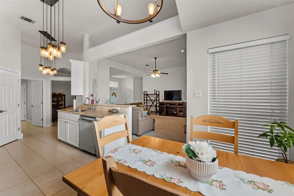 628 Willow Creek Drive Hewitt TX 76643