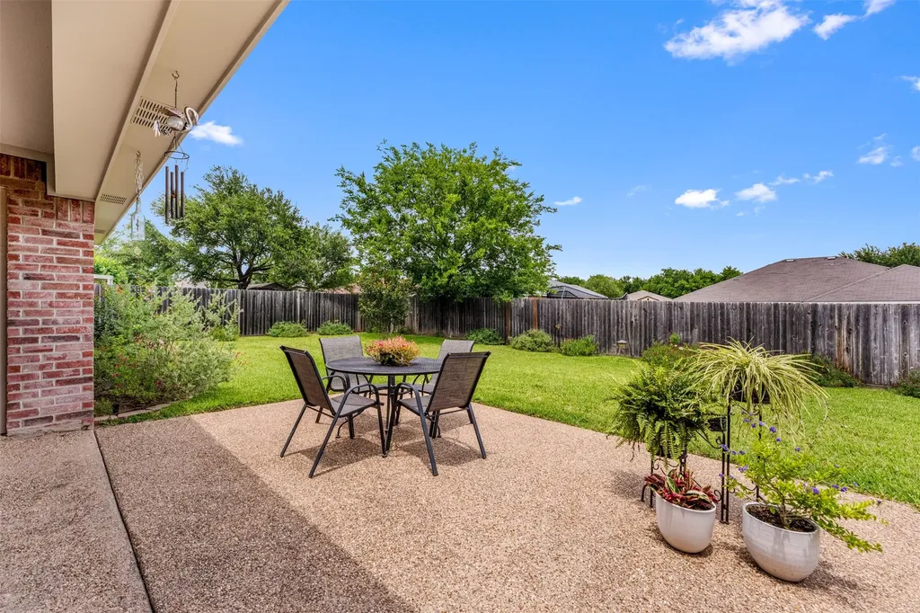 628 Willow Creek Drive Hewitt TX 76643
