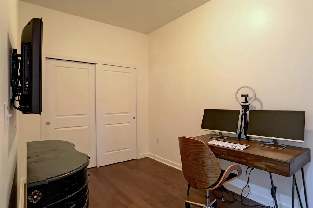 1200 Main Street Dallas TX 75202
