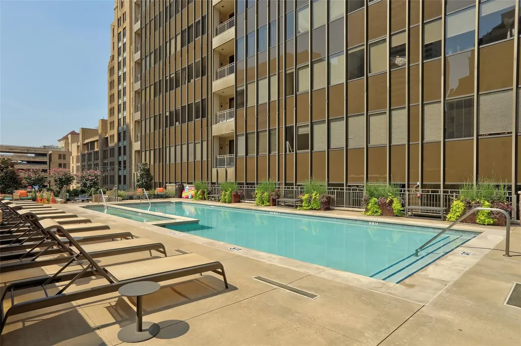 1200 Main Street Dallas TX 75202