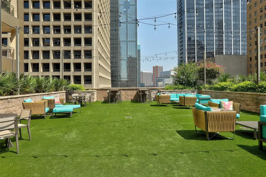 1200 Main Street Dallas TX 75202