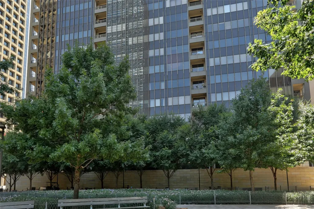1200 Main Street Dallas TX 75202