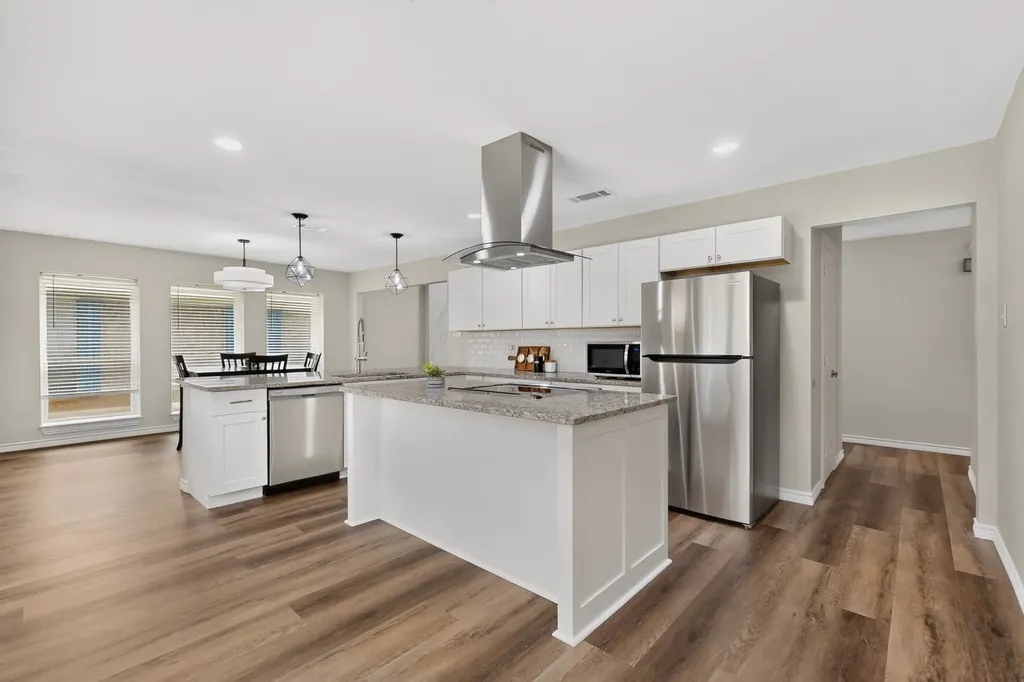 2802 Green Oaks Drive Garland TX 75040