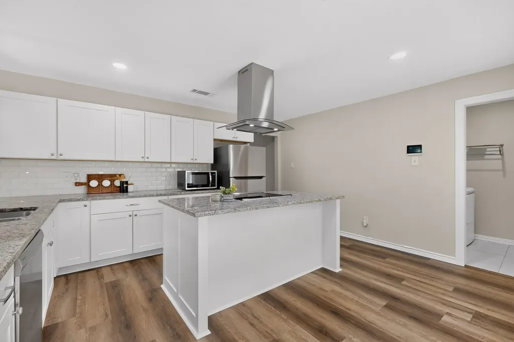2802 Green Oaks Drive Garland TX 75040