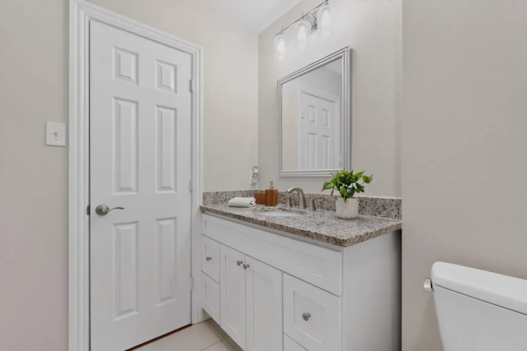 2802 Green Oaks Drive Garland TX 75040