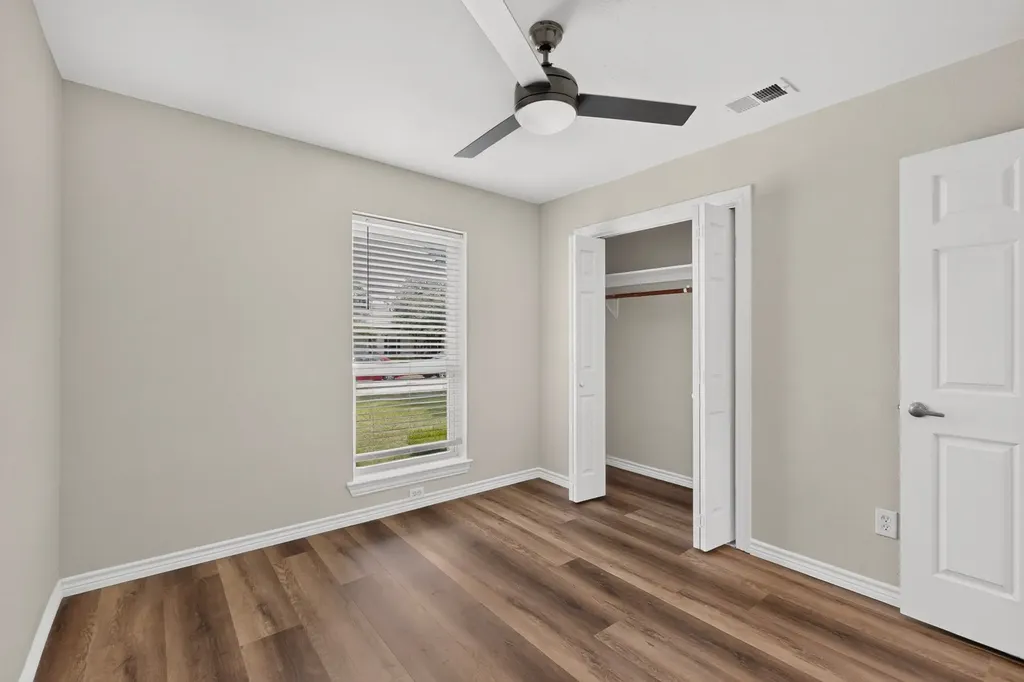 2802 Green Oaks Drive Garland TX 75040