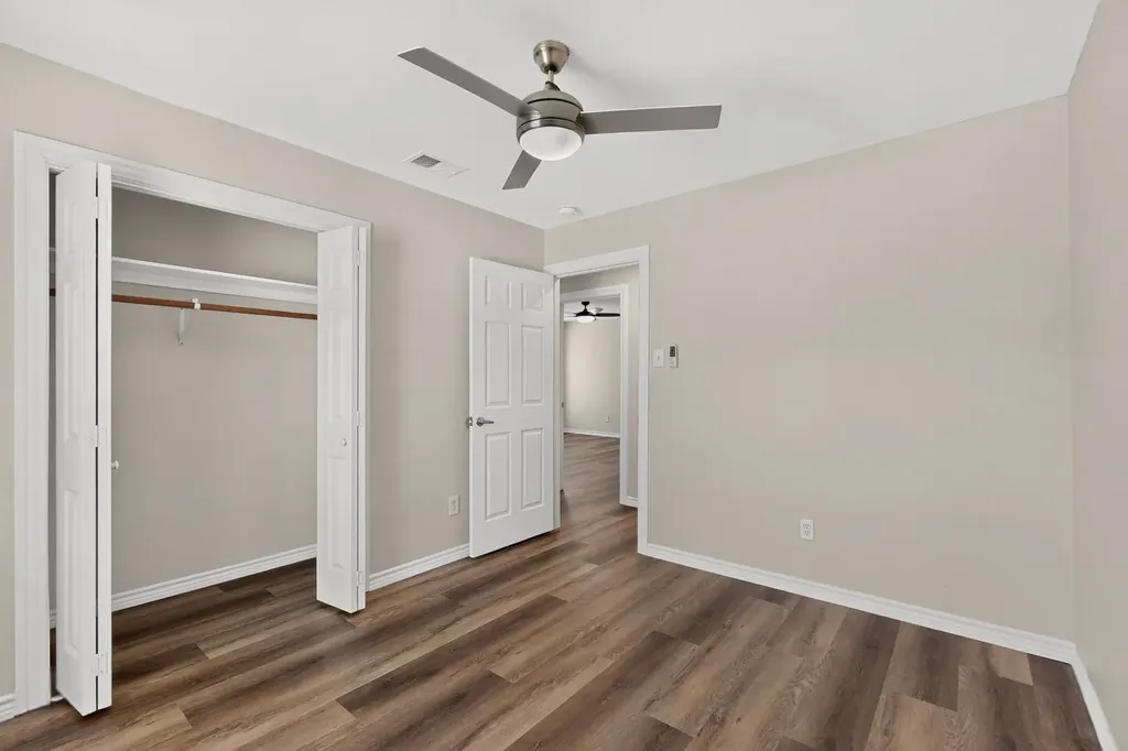 2802 Green Oaks Drive Garland TX 75040