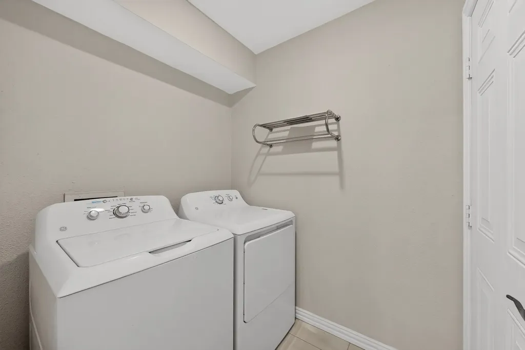 2802 Green Oaks Drive Garland TX 75040
