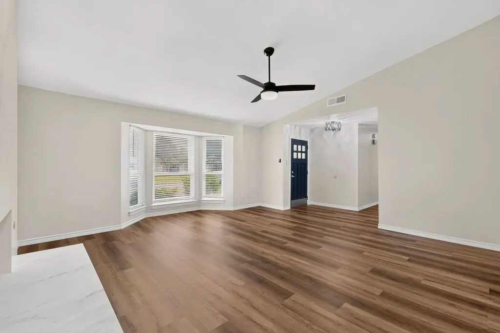 2802 Green Oaks Drive Garland TX 75040
