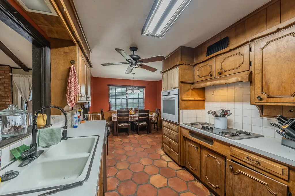 491 Elbow Court Weatherford TX 76087