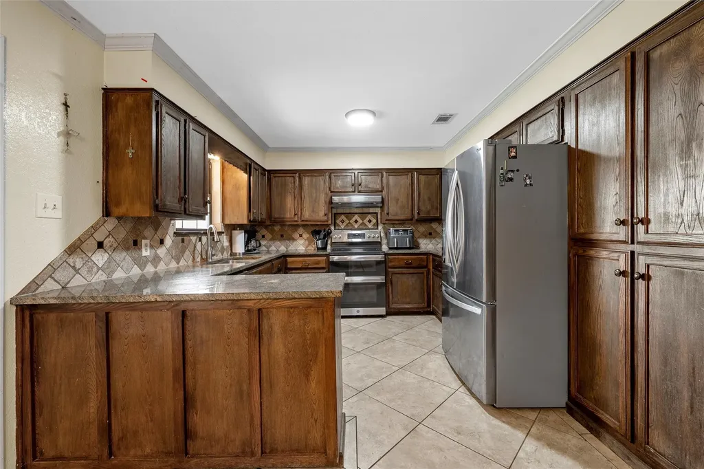1002 Caron Street Robinson TX 76706