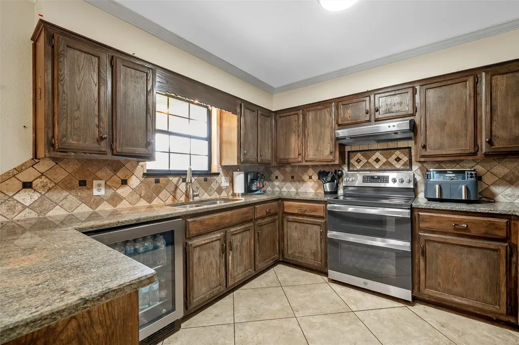 1002 Caron Street Robinson TX 76706