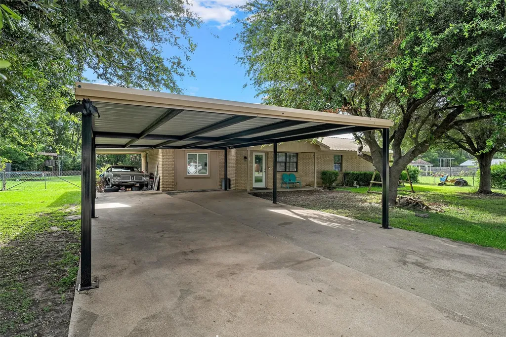 1002 Caron Street Robinson TX 76706