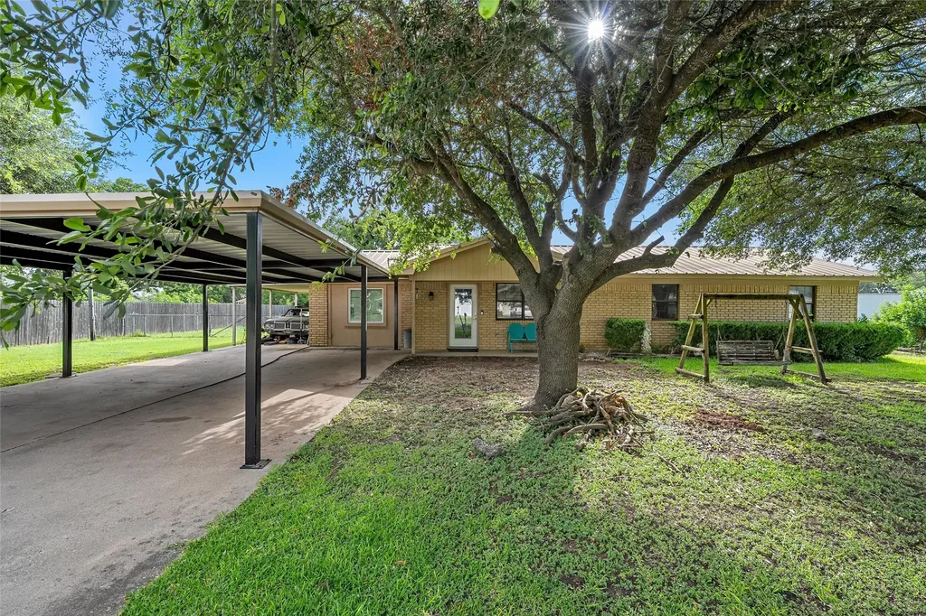 1002 Caron Street Robinson TX 76706