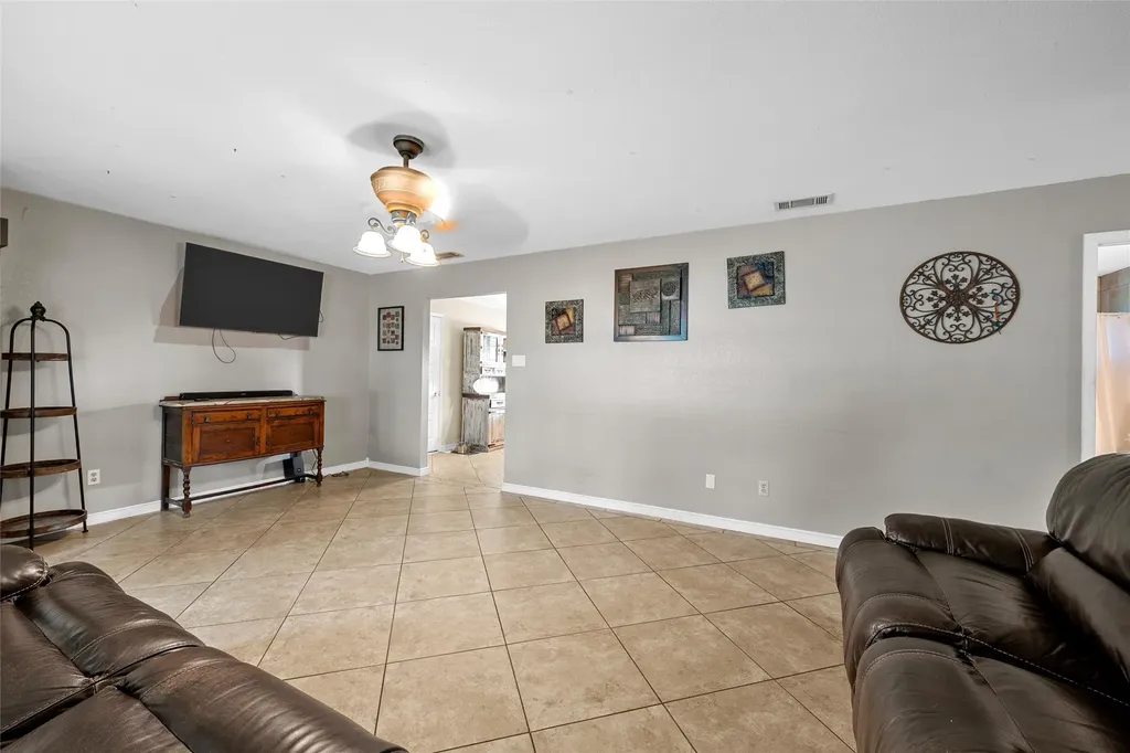 1002 Caron Street Robinson TX 76706