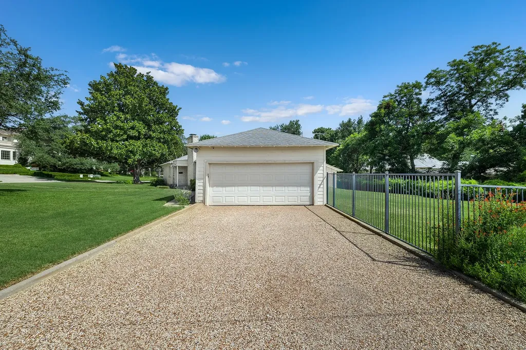 2600 Colonial Parkway Fort Worth TX 76109