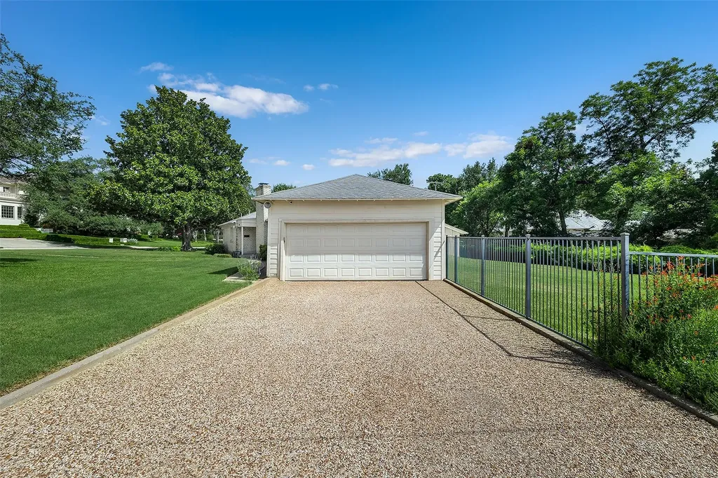 2600 Colonial Parkway Fort Worth TX 76109