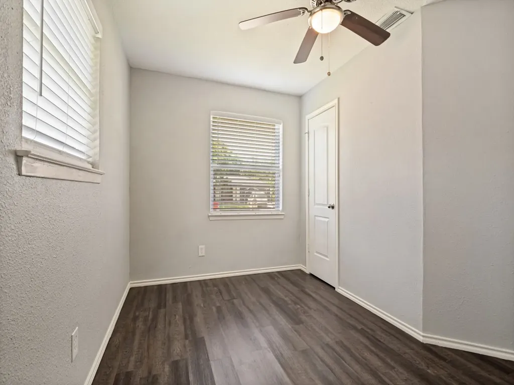 1405 Rambler Road Arlington TX 76014