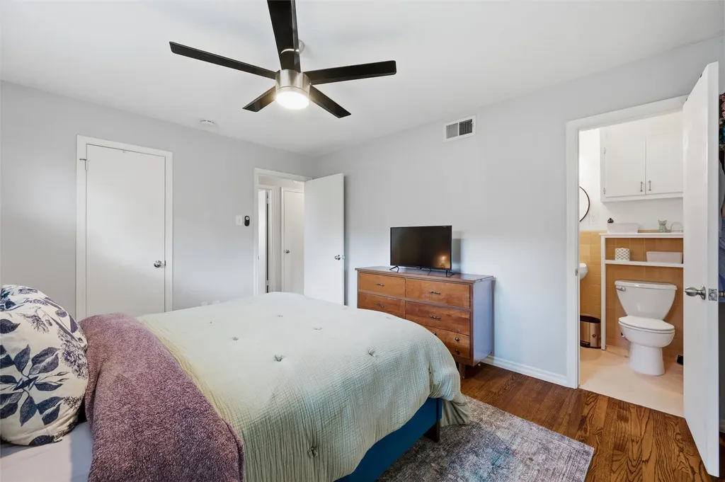 2536 Saint Francis Avenue Dallas TX 75228
