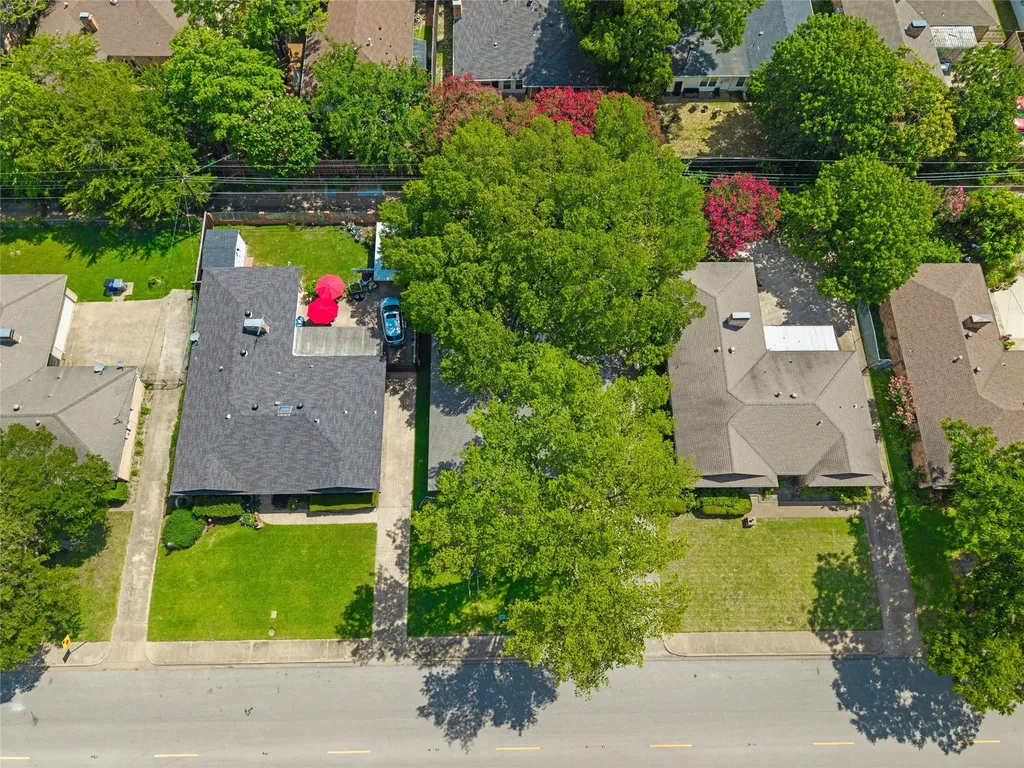2536 Saint Francis Avenue Dallas TX 75228