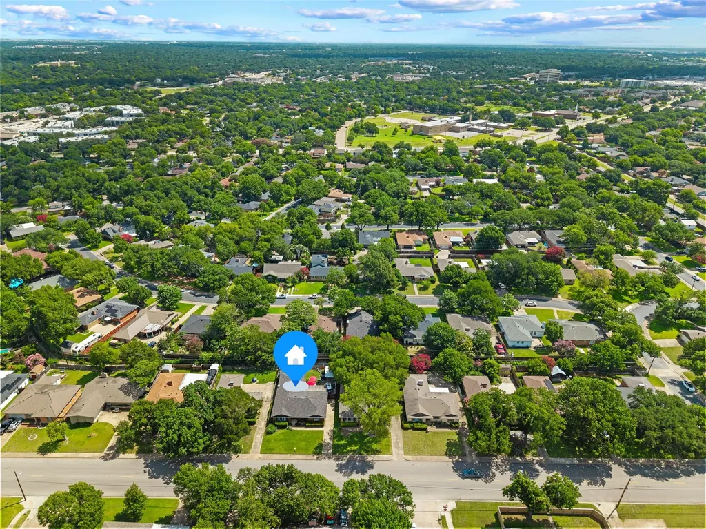 2536 Saint Francis Avenue Dallas TX 75228