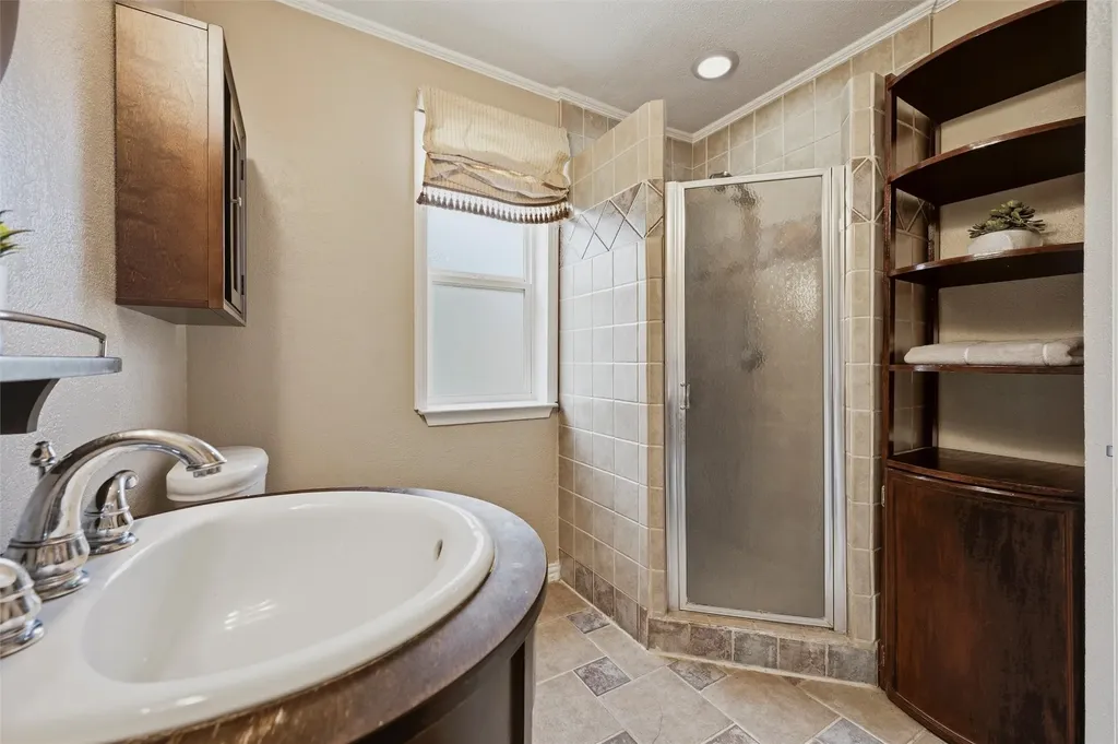 2713 Riviera Drive Garland TX 75040