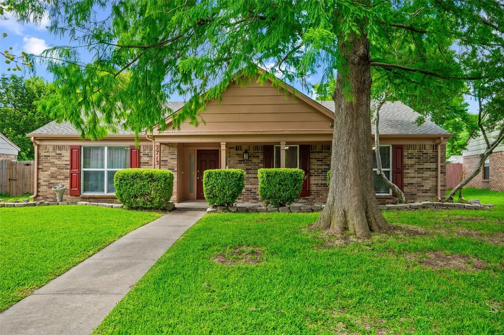 2713 Riviera Drive Garland TX 75040